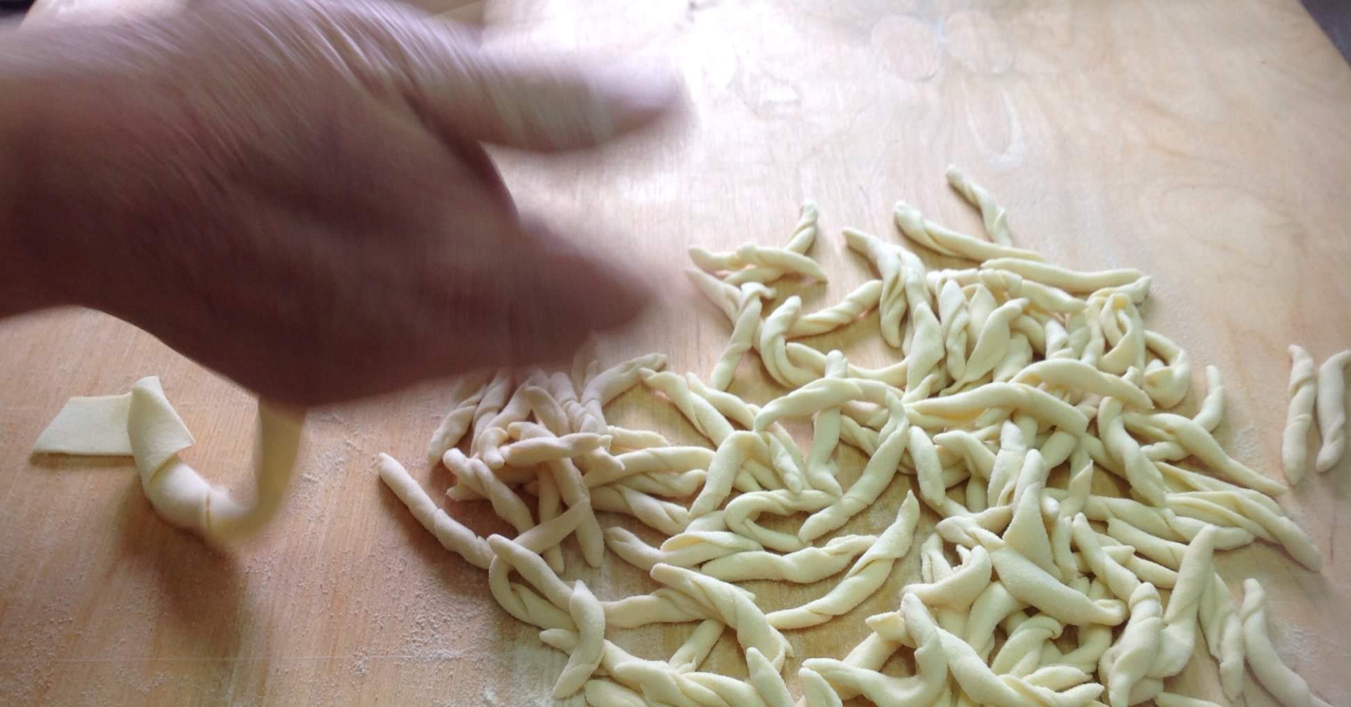 cavatelli fatti a mano